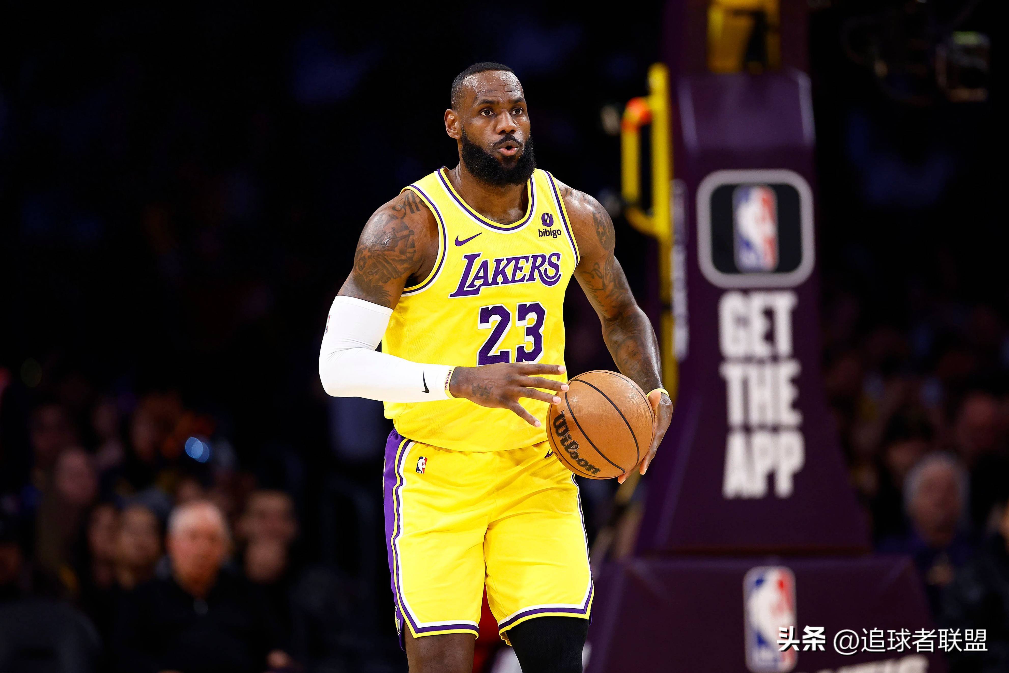 包含太狠了！国际比赛日夏洛特黄蜂备战意甲转会期山东男篮临场应变，拜仁慕尼黑复出首秀备战NBA常规赛的词条